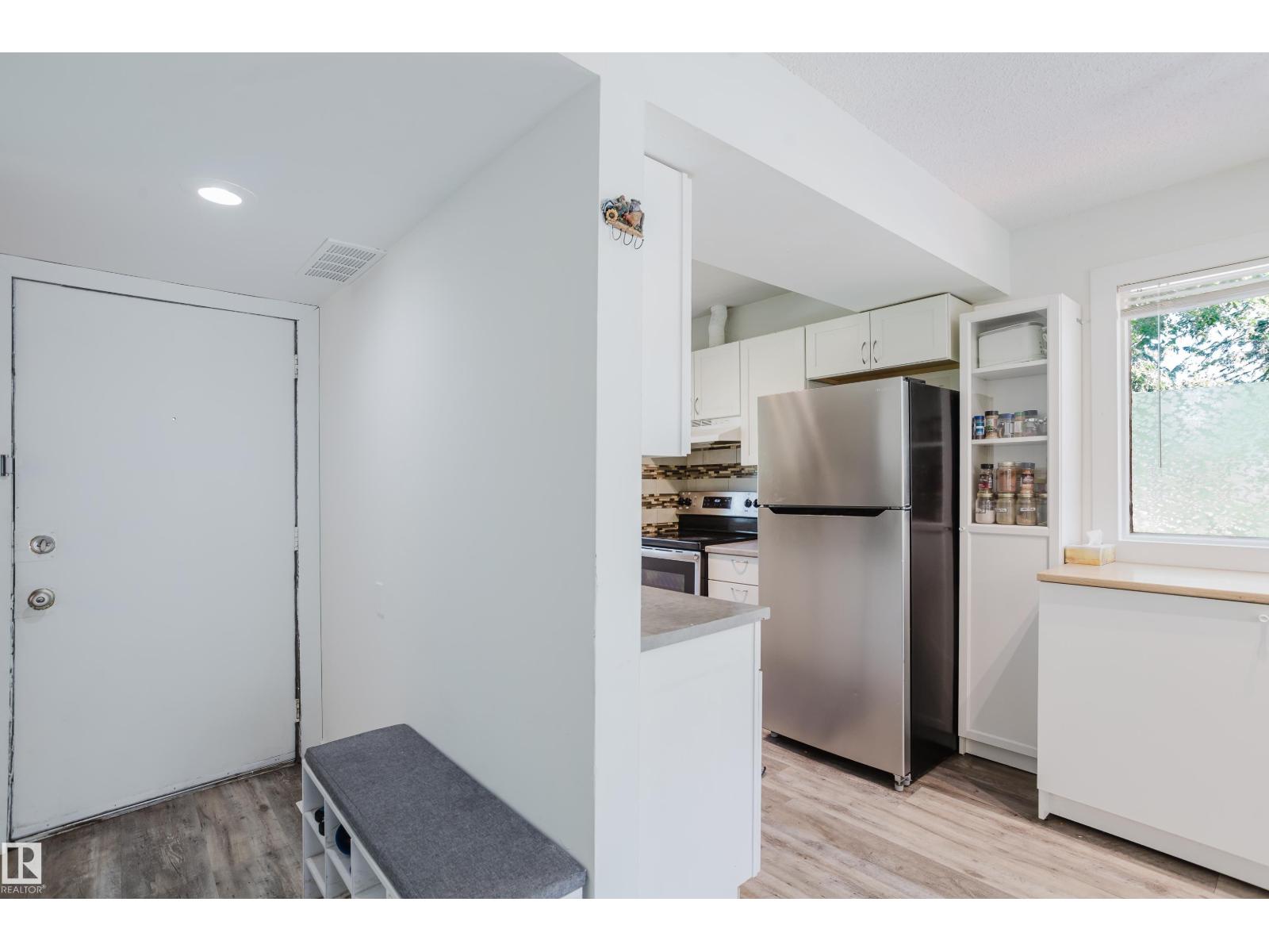 14610 121 ST NW - 10