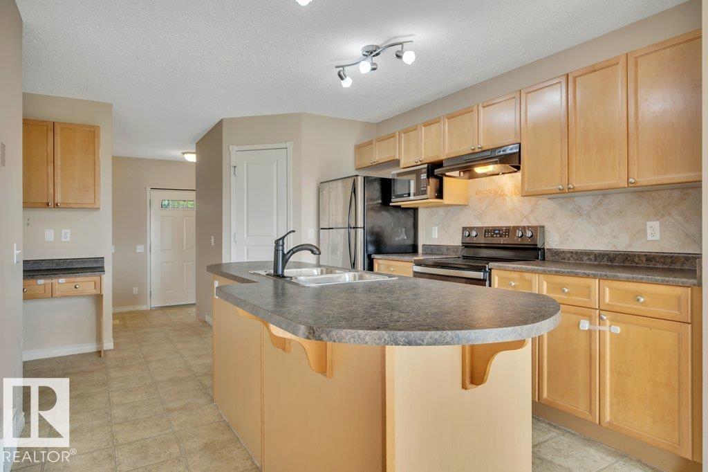 152 KEYSTONE CR — photo 10