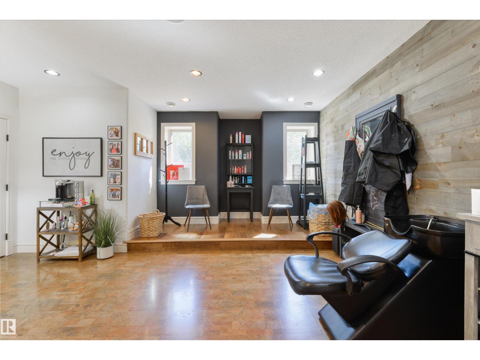 #21 53412 RGE ROAD 272 - 42