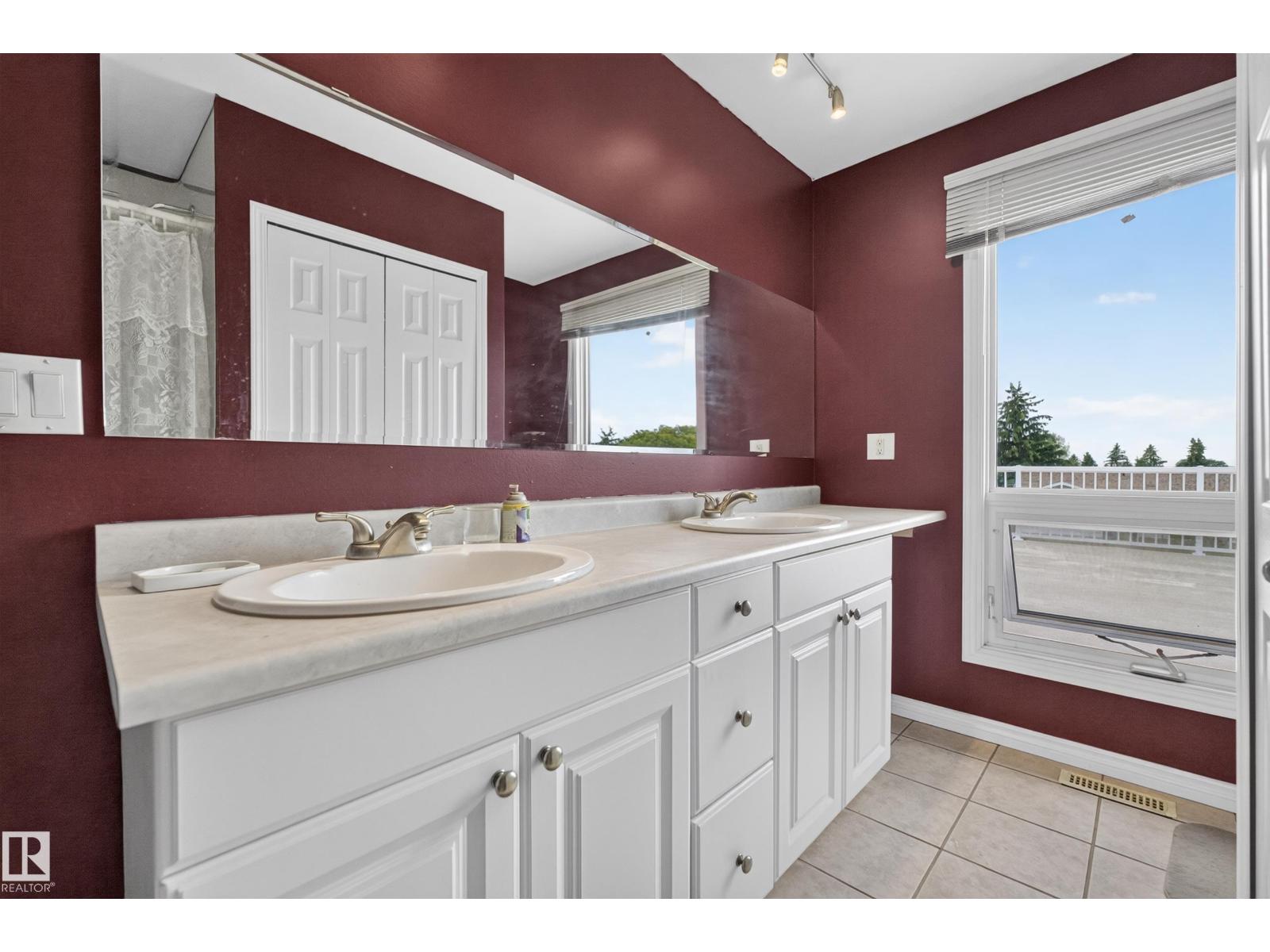 3841 62 ST NW - 48