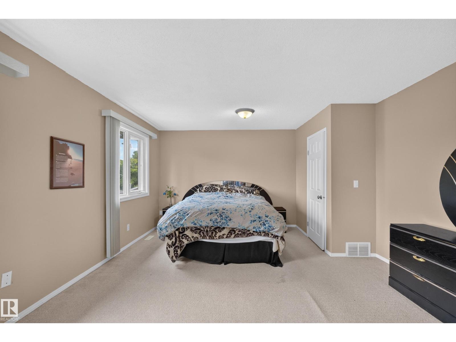 3841 62 ST NW - 39
