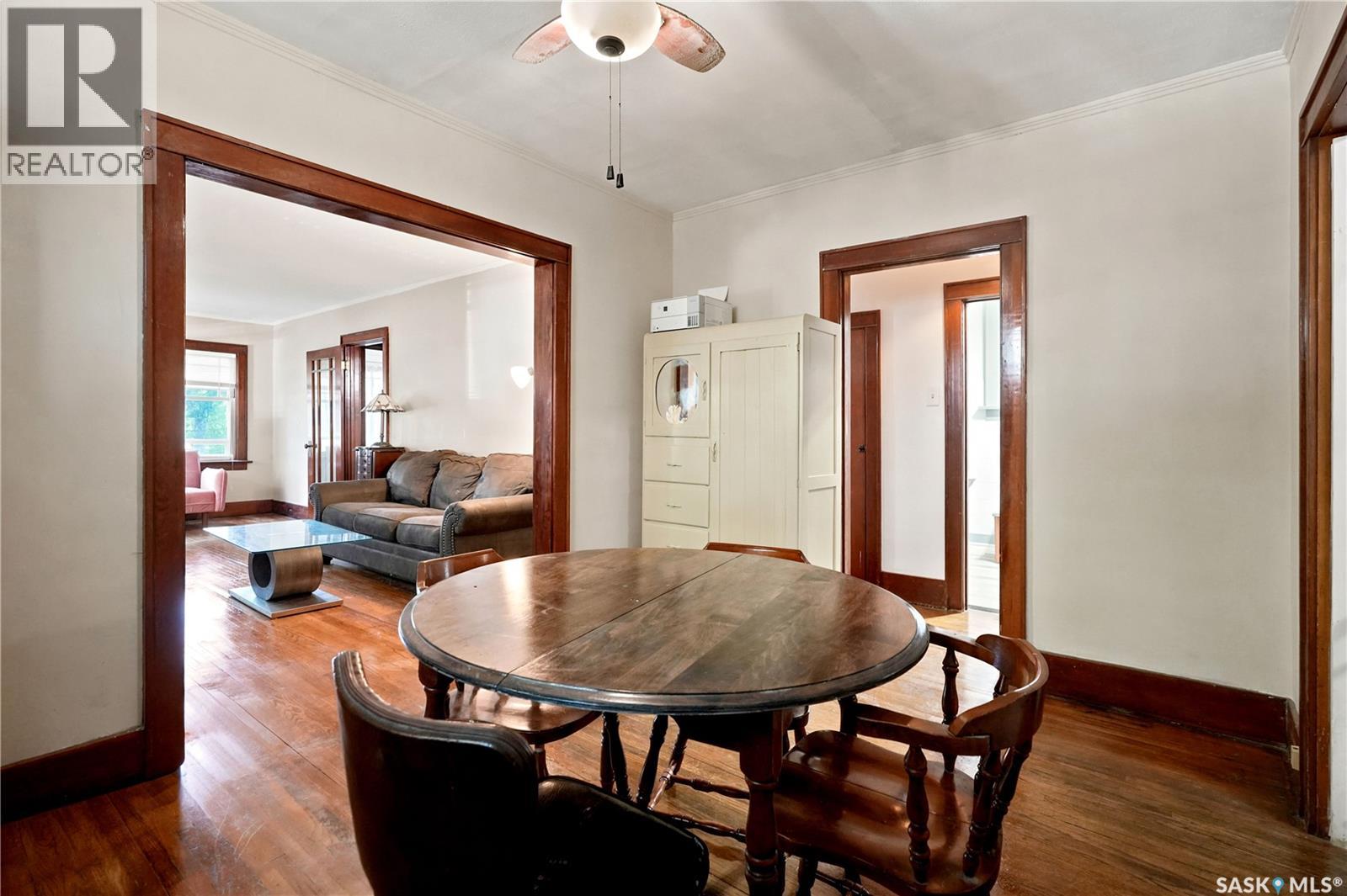 3300 Victoria AVENUE - 11