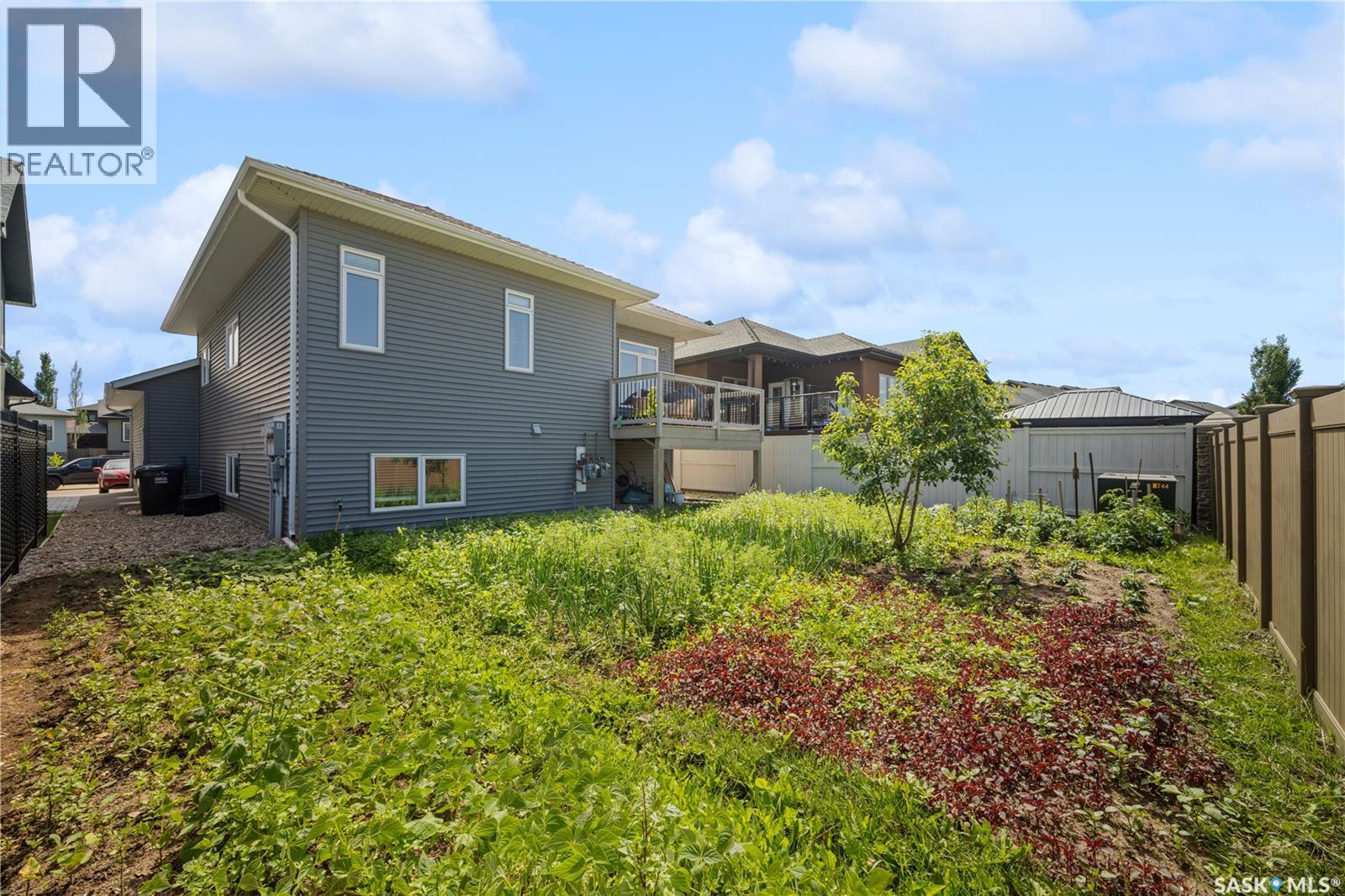 114 Pichler CRESCENT - 40