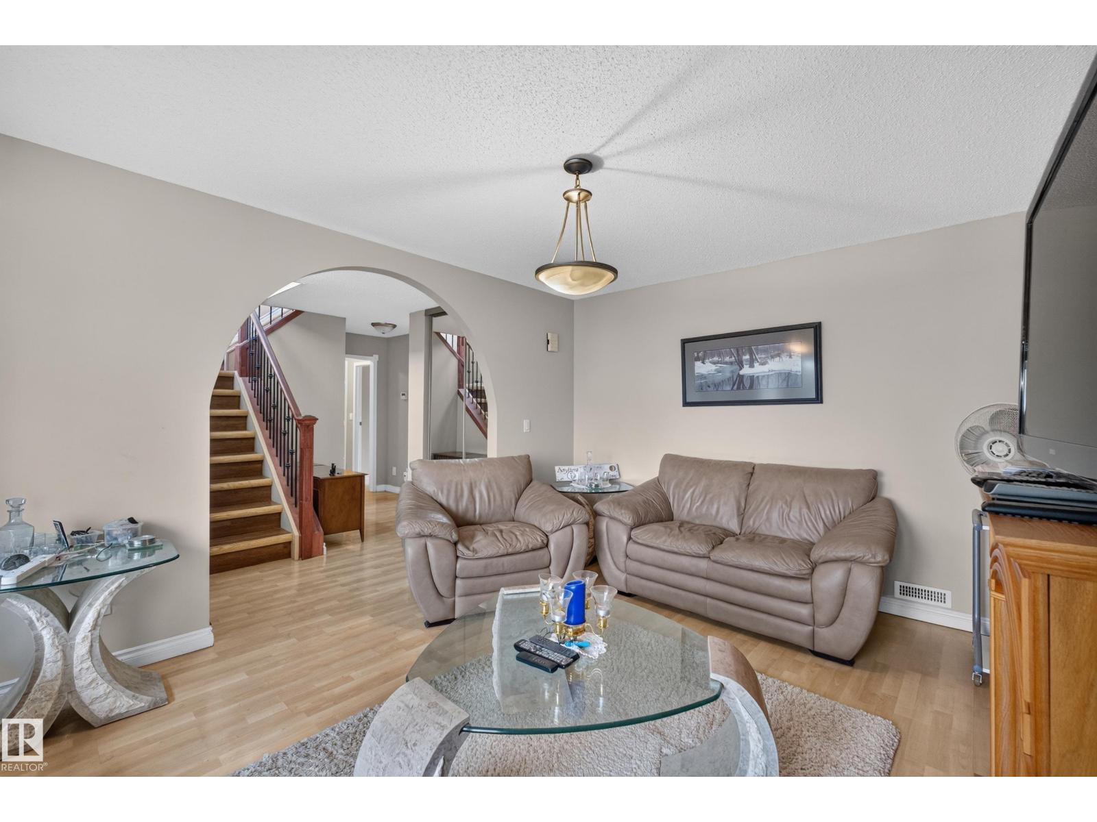 3841 62 ST NW - 16