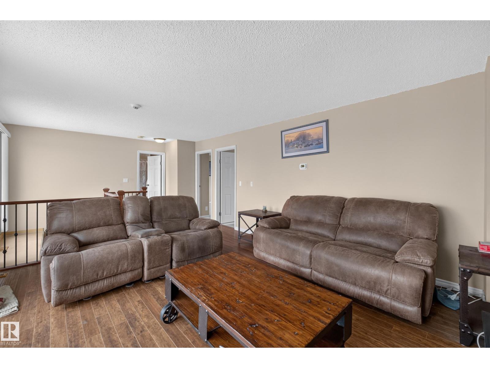 3841 62 ST NW - 35