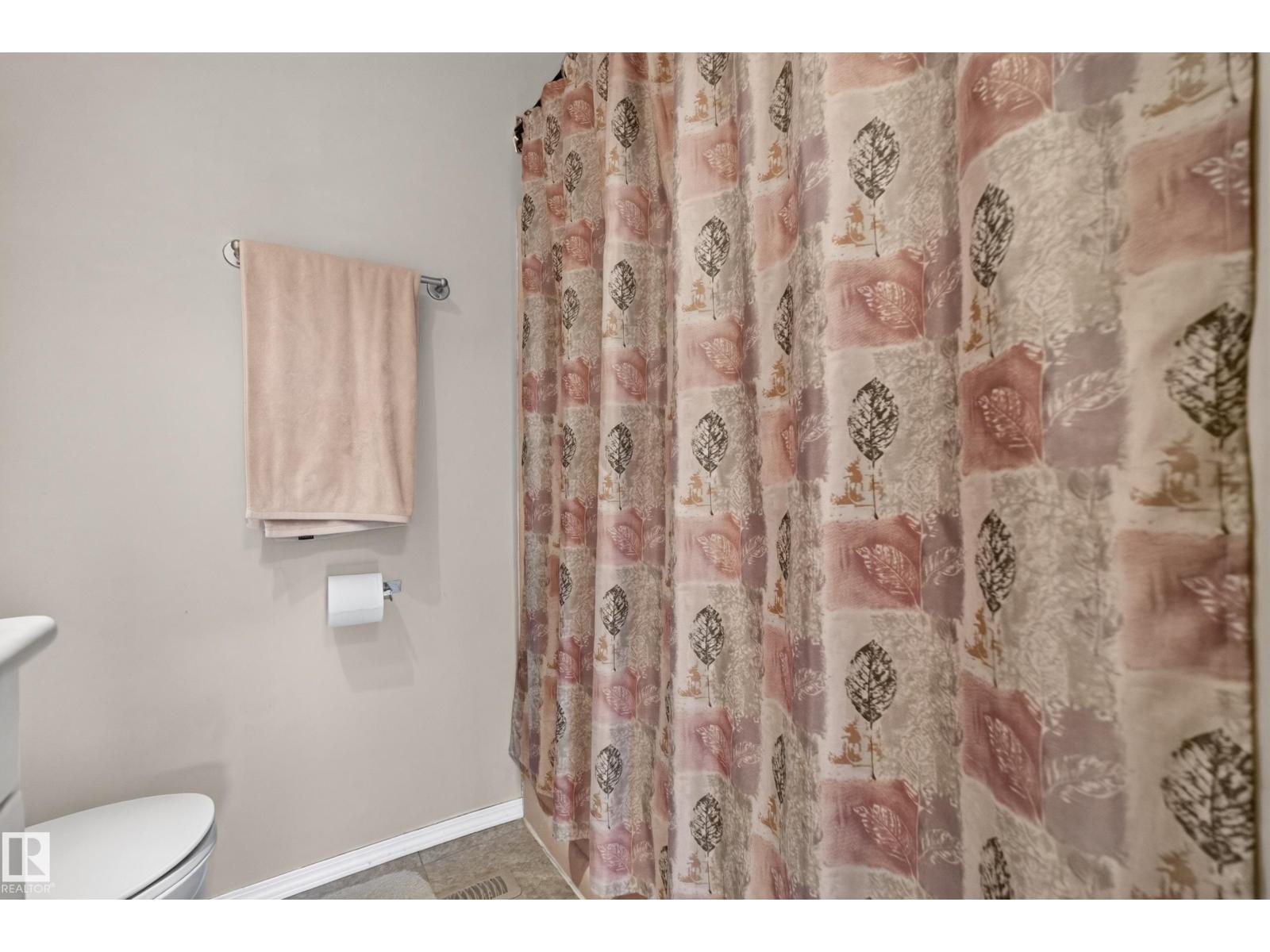 3841 62 ST NW - 21