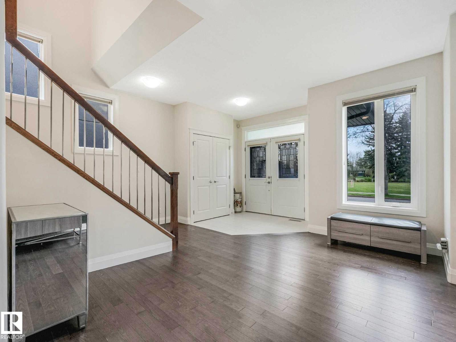 9330 83 ST NW - 3