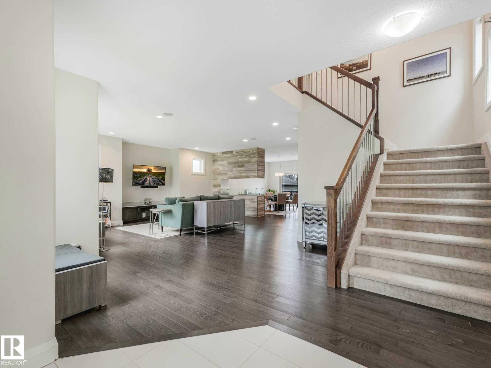 9330 83 ST NW - 5