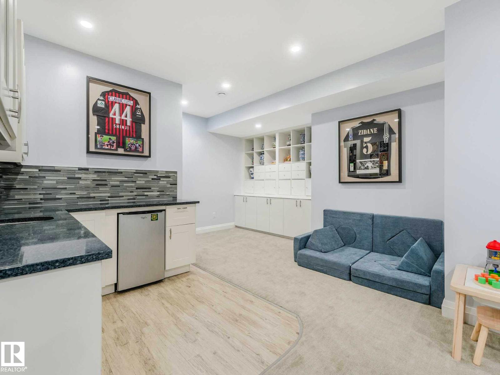 9330 83 ST NW - 38