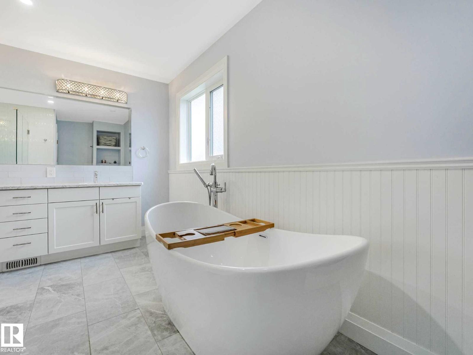 9330 83 ST NW - 34