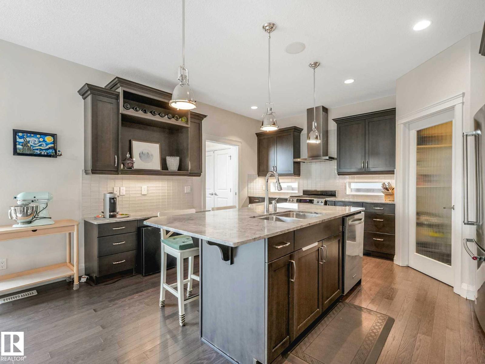9330 83 ST NW - 12