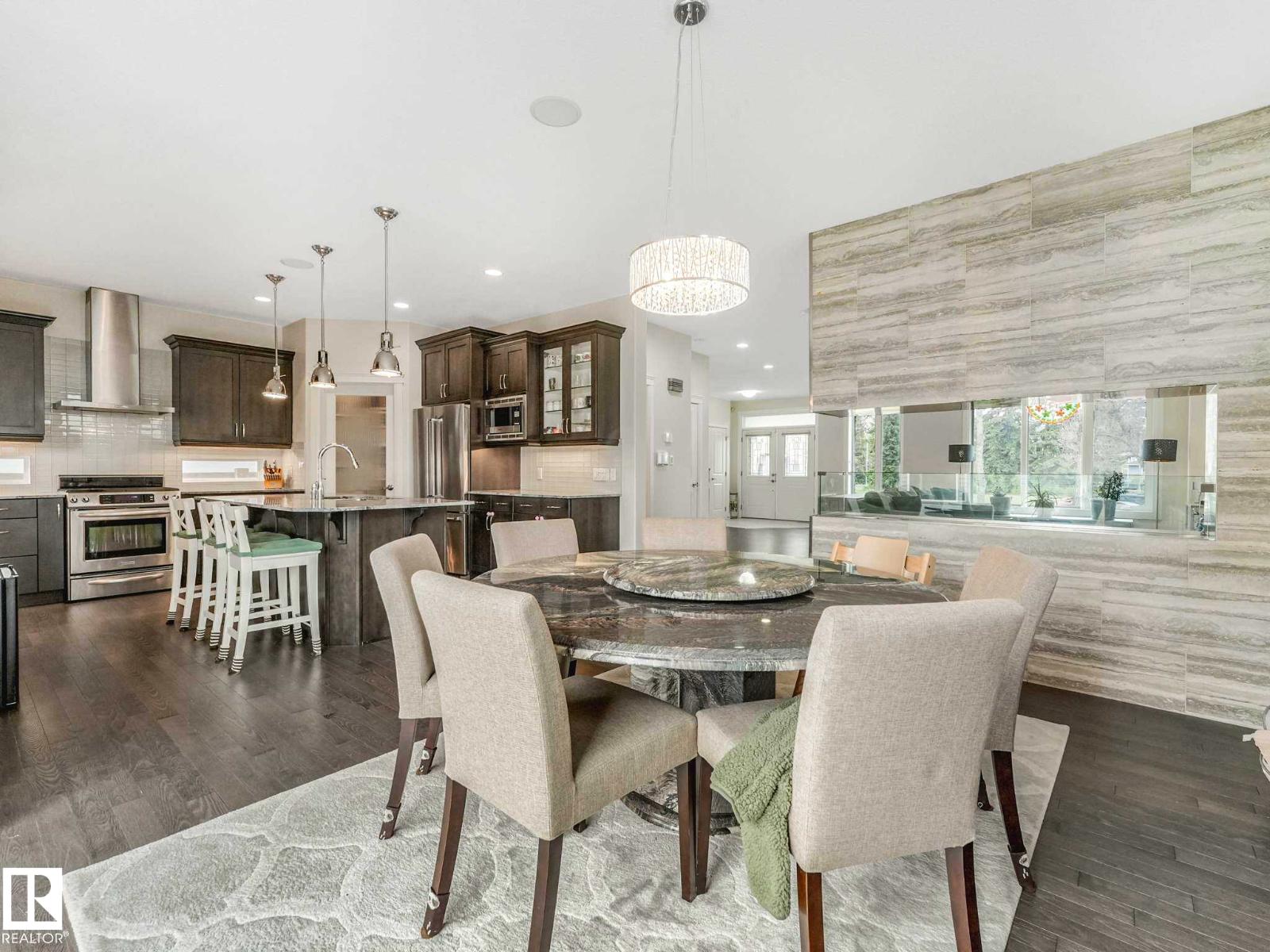 9330 83 ST NW - 11