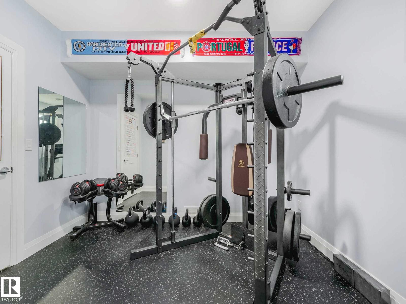 9330 83 ST NW - 52