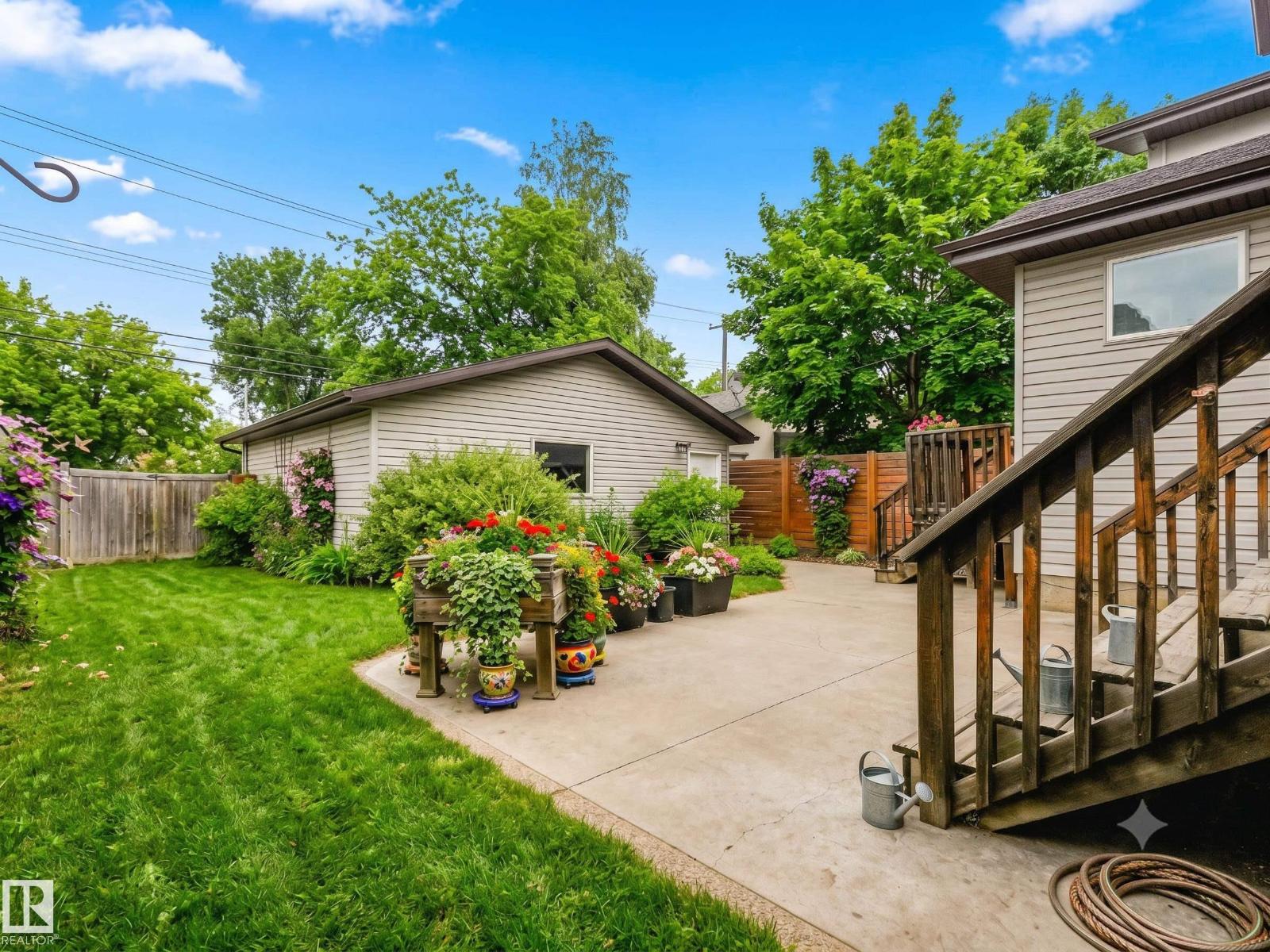 9330 83 ST NW - 56