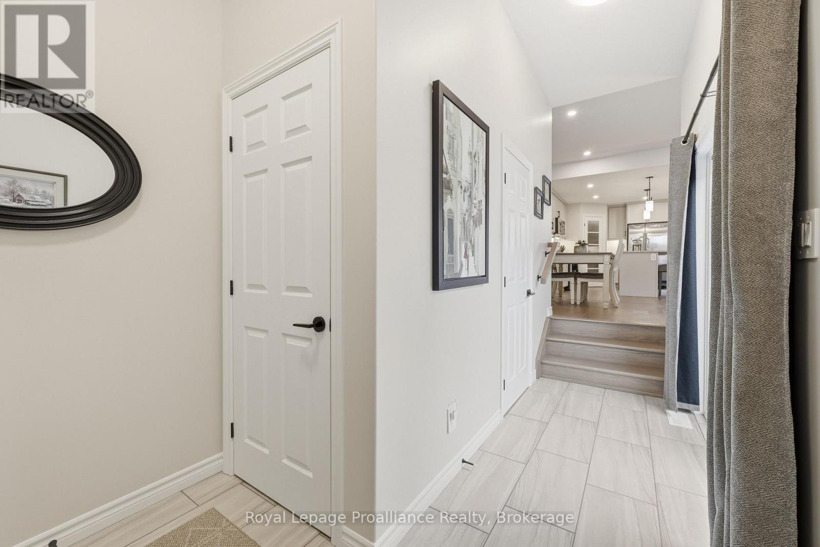 24 RIVERSTONE WAY - 16