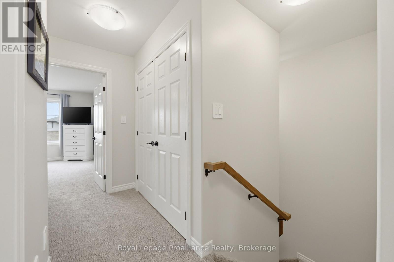 24 RIVERSTONE WAY - 18