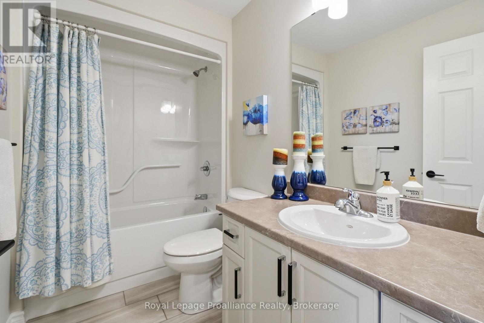 24 RIVERSTONE WAY - 23