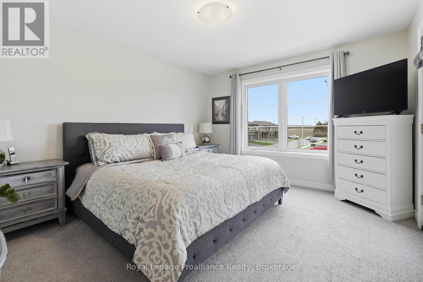24 RIVERSTONE WAY - 25