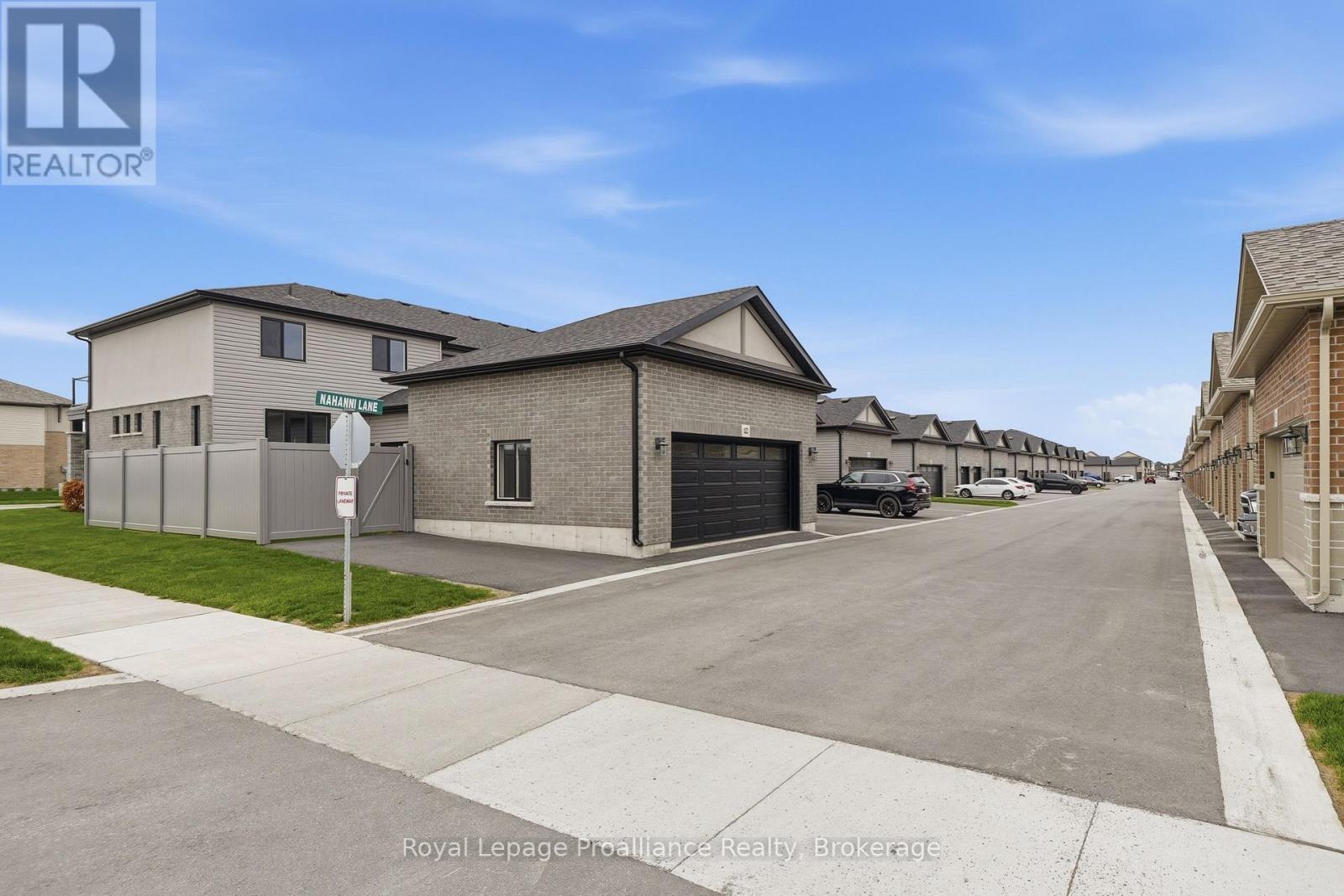 24 RIVERSTONE WAY - 37