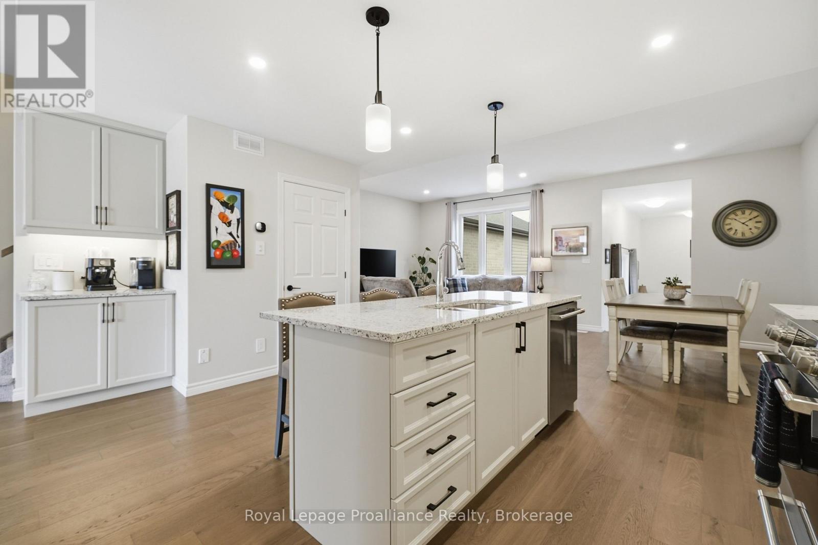 24 RIVERSTONE WAY - 9