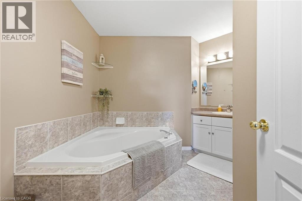 27 BEECH Street - 17