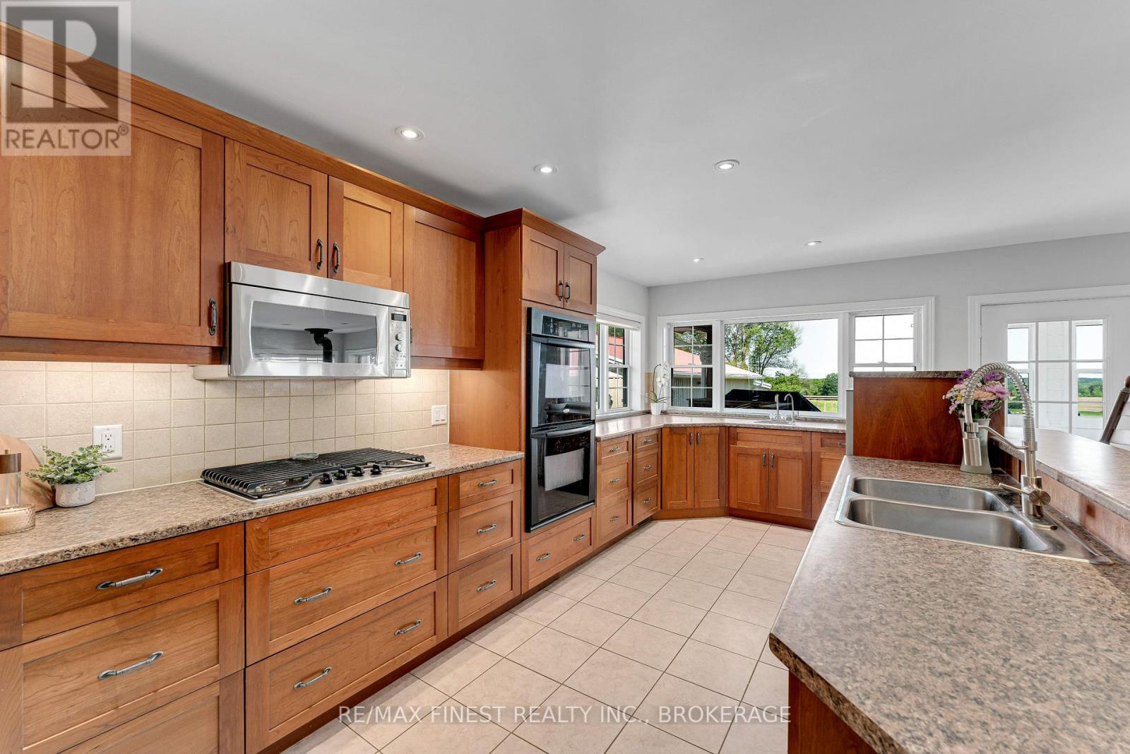 2112 BATTERSEA ROAD - Image 13