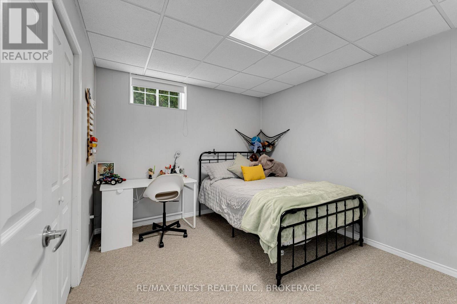 2112 BATTERSEA ROAD - Image 40