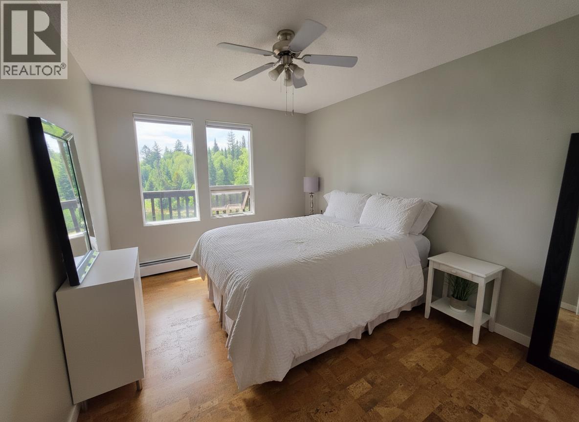 Photo 21 of 40 — 9875 LAKESHORE DRIVE · Prince George, BC