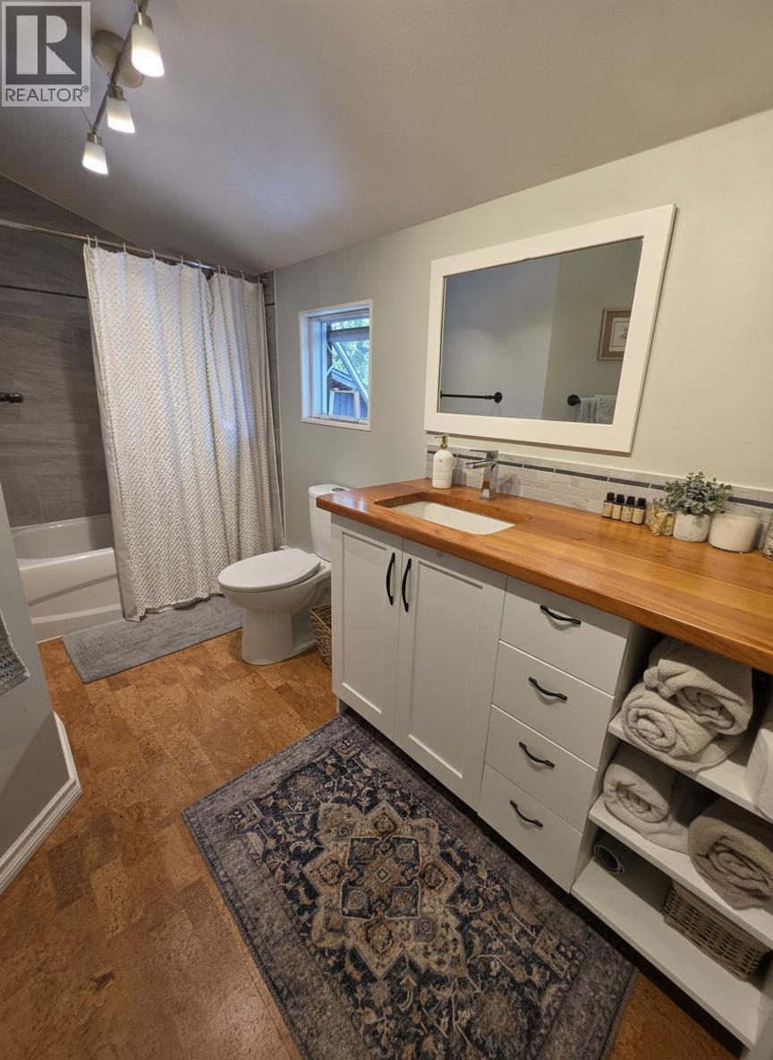 Photo 29 of 40 — 9875 LAKESHORE DRIVE · Prince George, BC