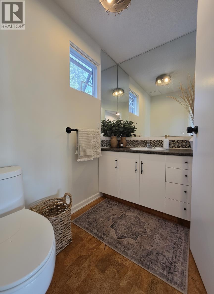 Photo 25 of 40 — 9875 LAKESHORE DRIVE · Prince George, BC