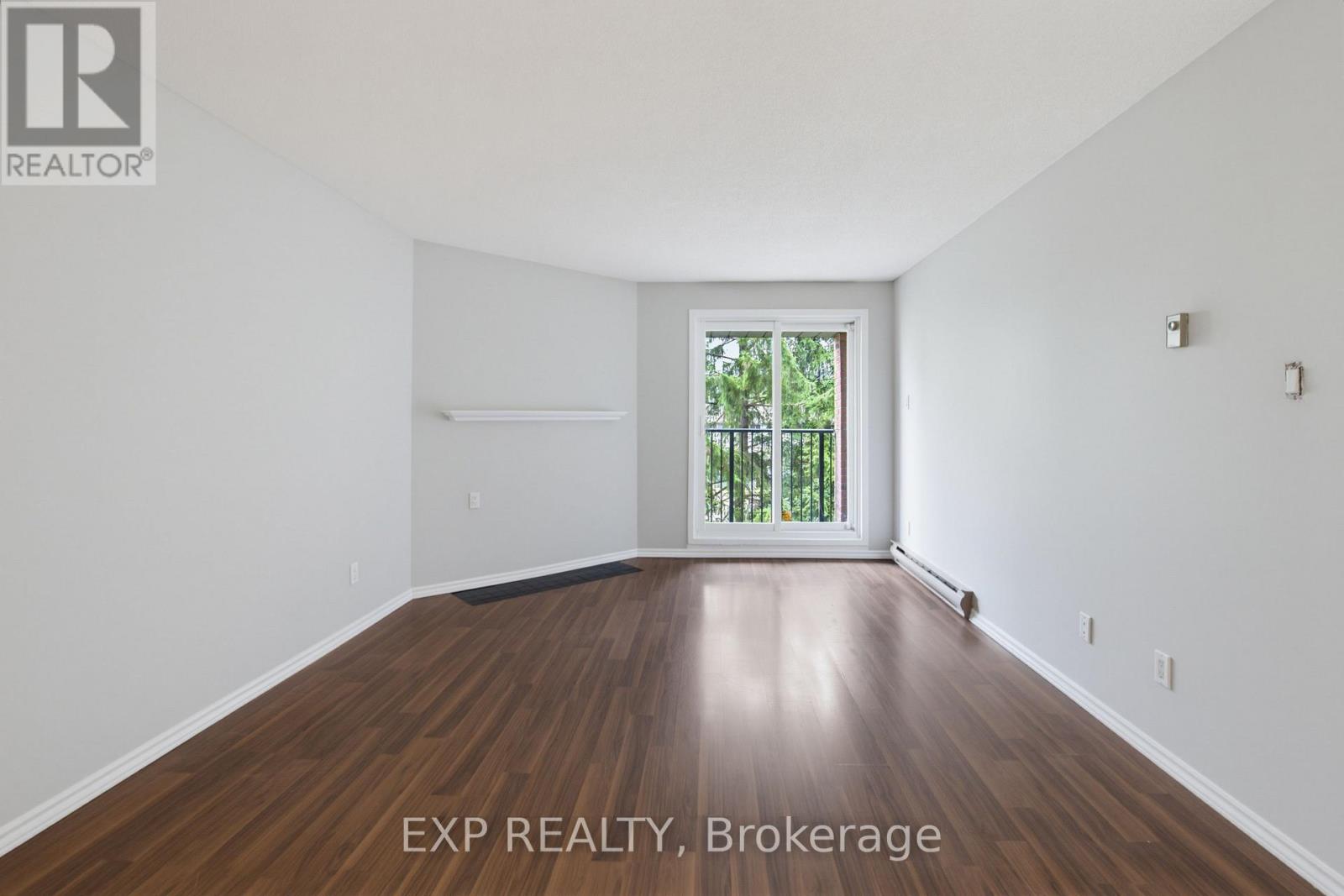 #106 144 CONWAY DRIVE - 10
