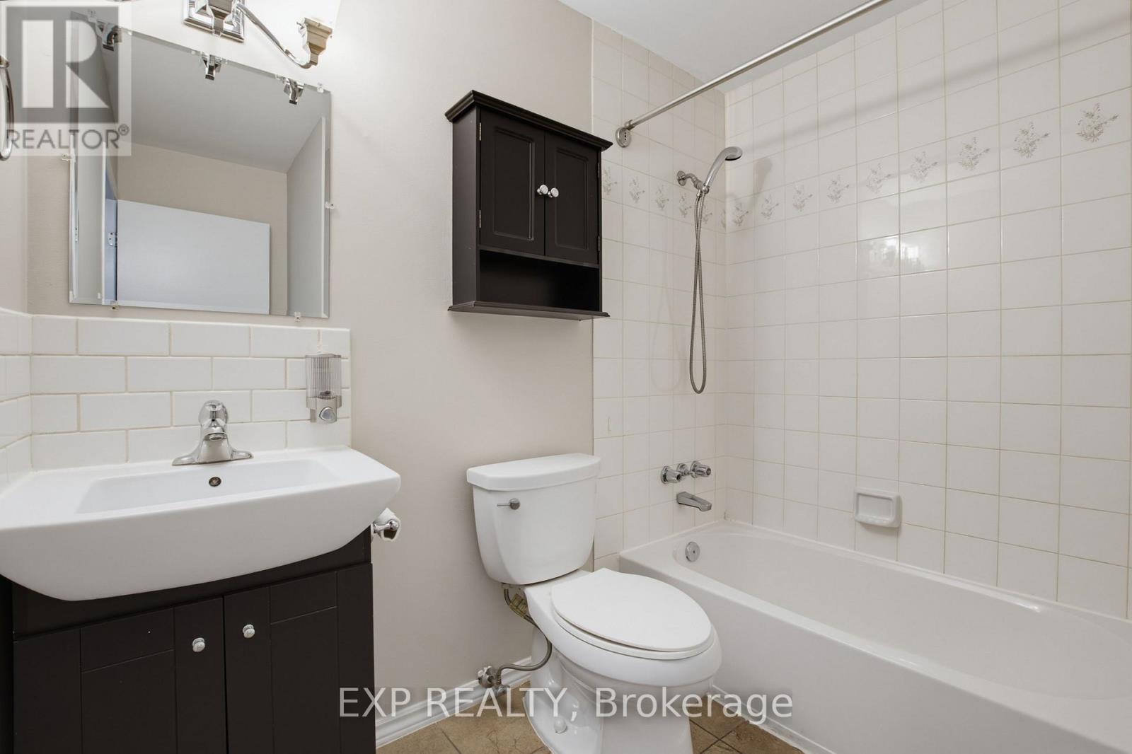 #106 144 CONWAY DRIVE - 19