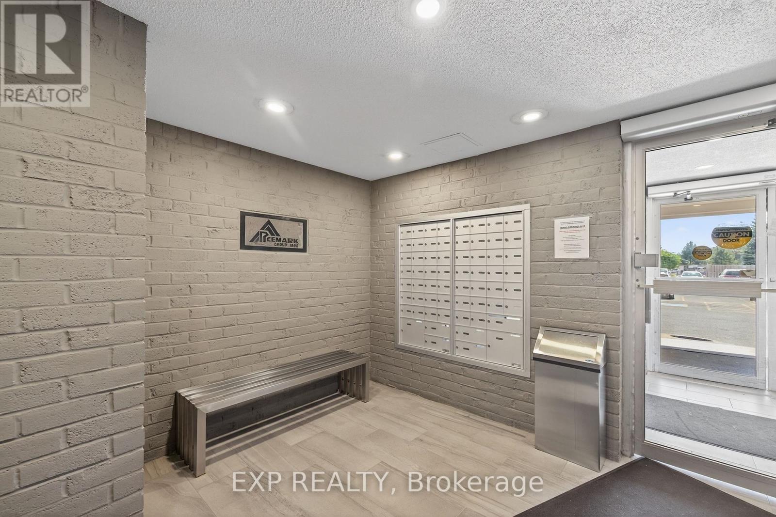 #106 144 CONWAY DRIVE - 28