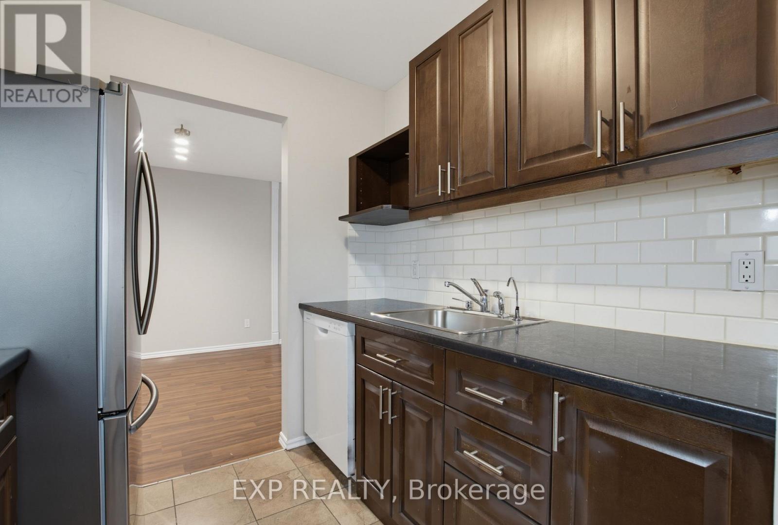 #106 144 CONWAY DRIVE - 4