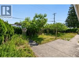 6890 Koala Crescent, Burnaby, BC V5E3K9 Photo 7