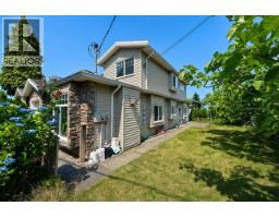 6890 Koala Crescent, Burnaby, BC V5E3K9 Photo 6