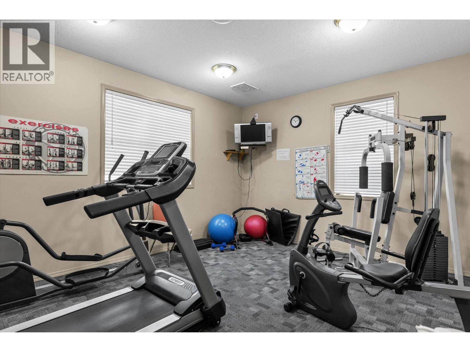 #106 555 Houghton Road - 35