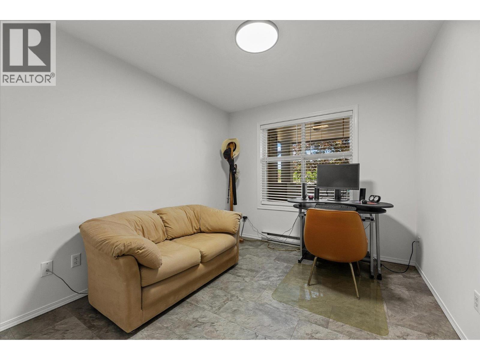 #106 555 Houghton Road - 19