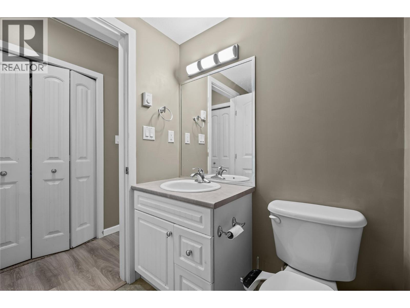 #205 140 Asher Road - 19
