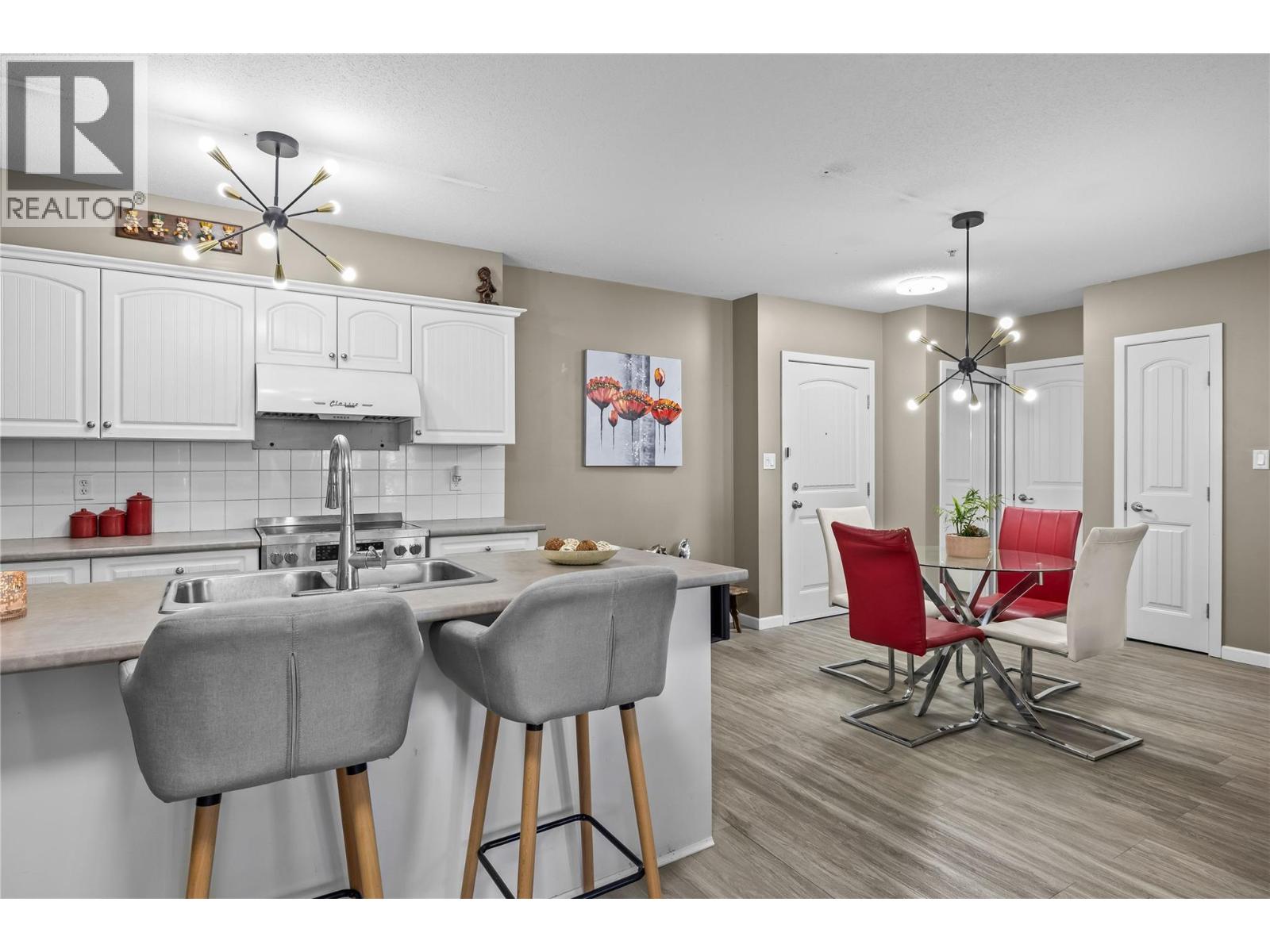 #205 140 Asher Road - 7