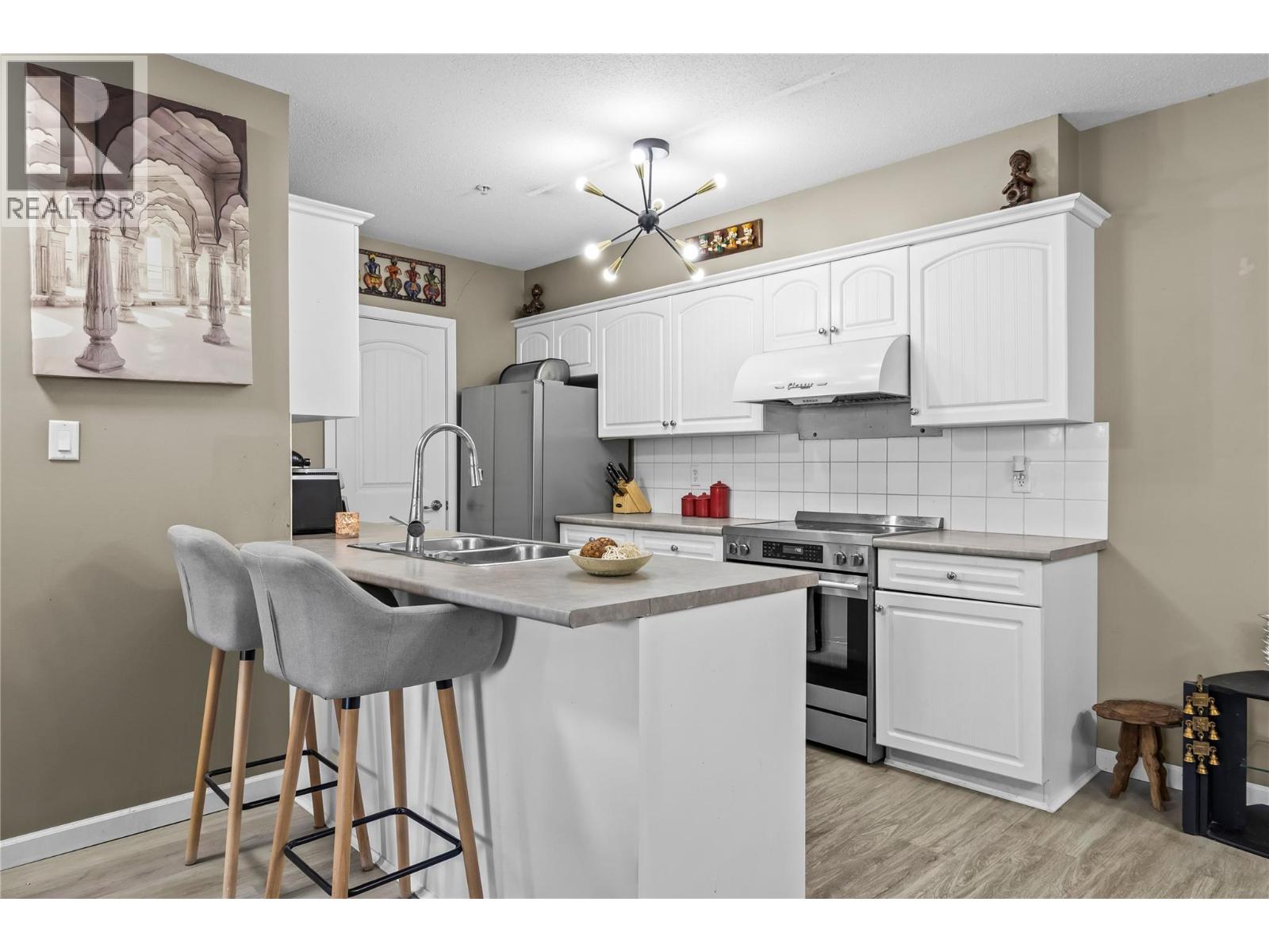 #205 140 Asher Road - 5