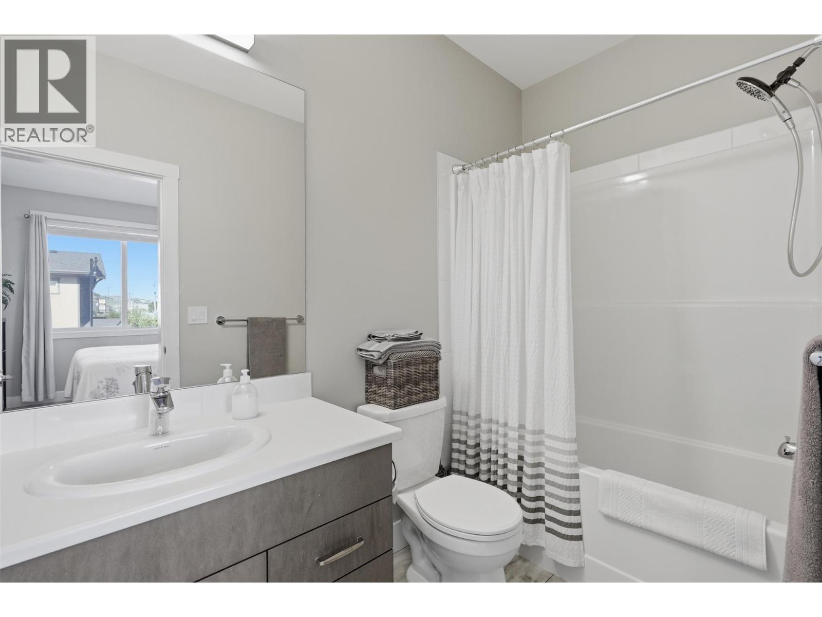 #126 200 Grand Boulevard - 18