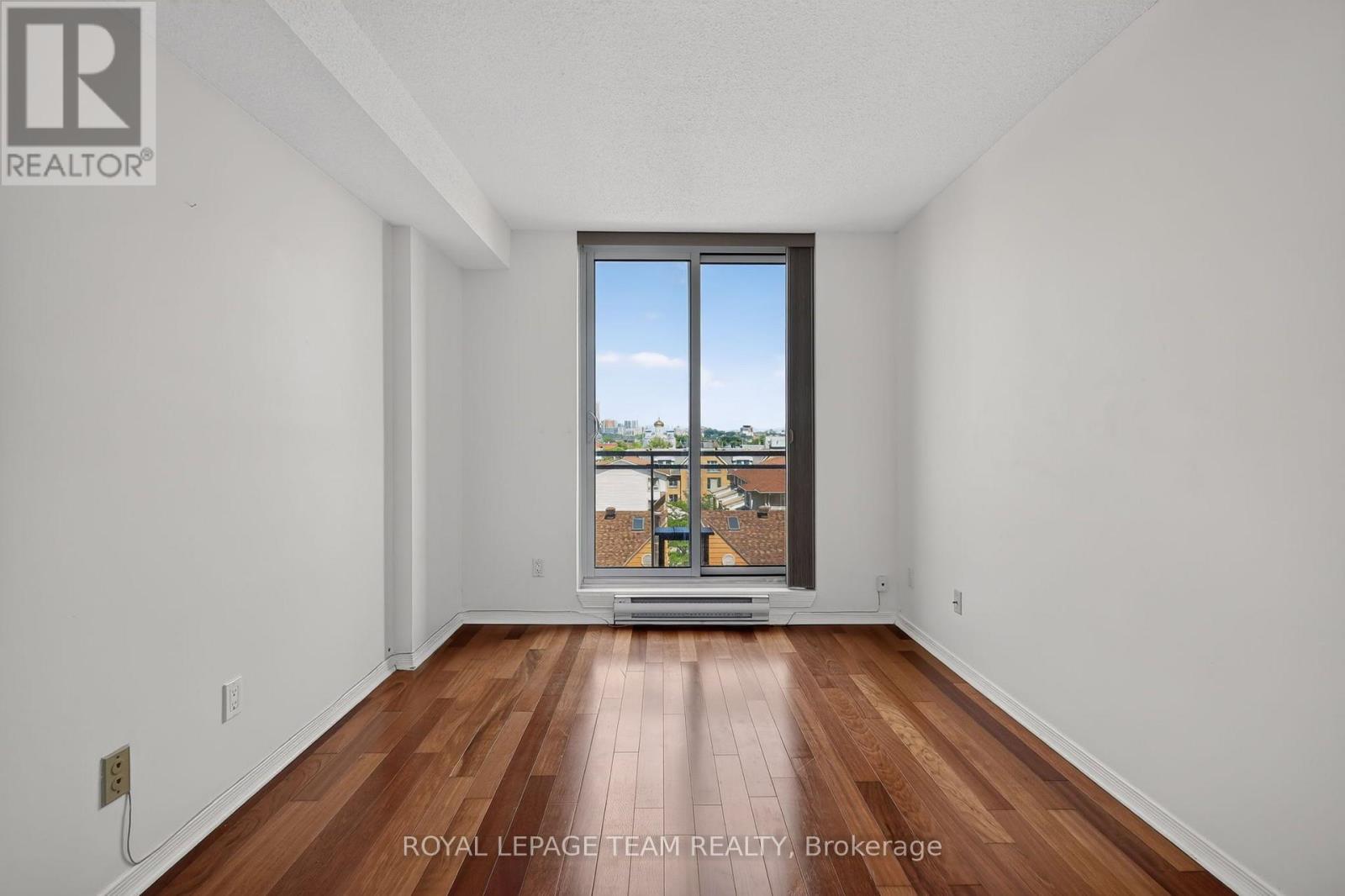 #601 215 PARKDALE AVENUE - 21
