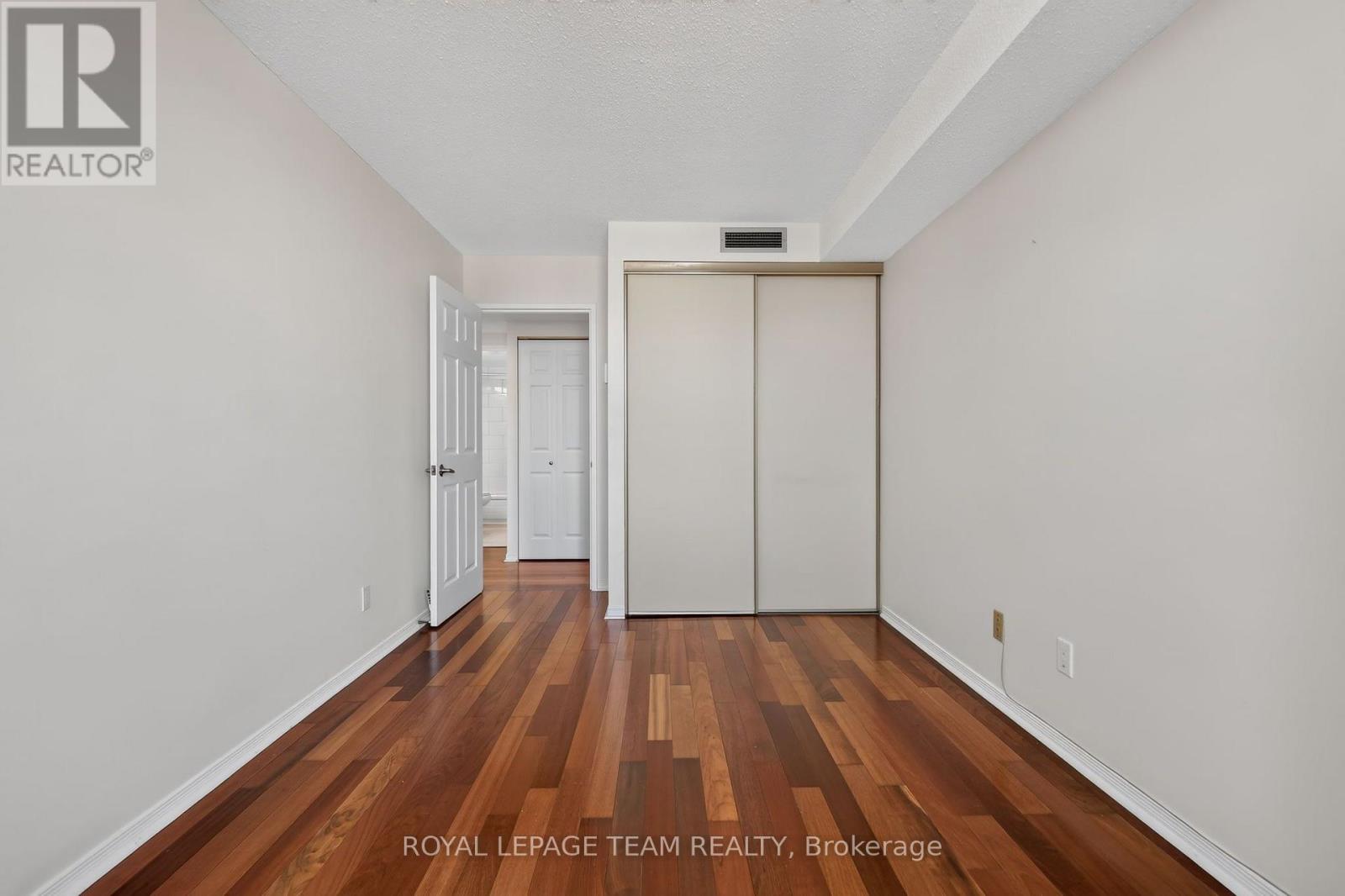 #601 215 PARKDALE AVENUE - 22