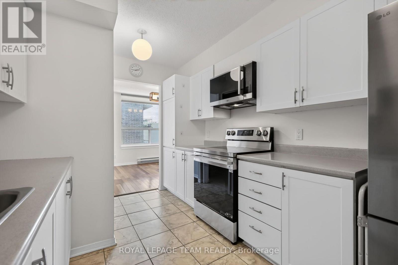 #601 215 PARKDALE AVENUE - 6