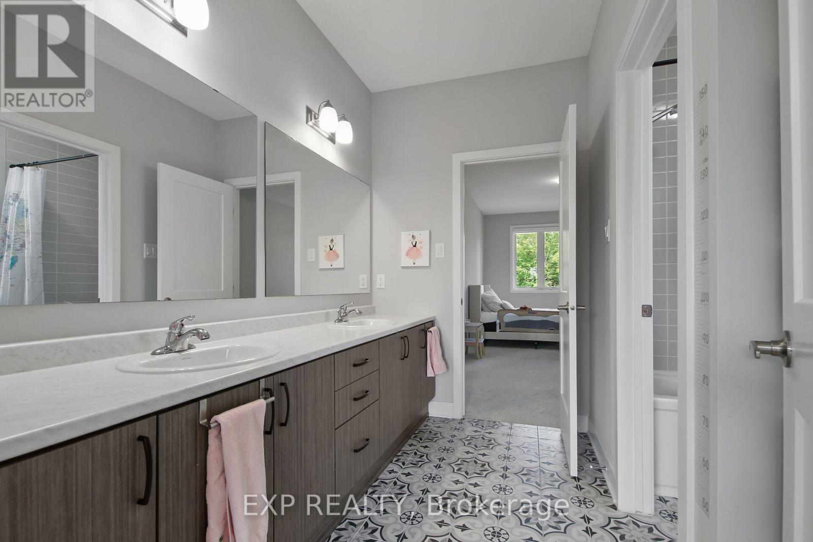 307 ANTLER COURT - Image 36