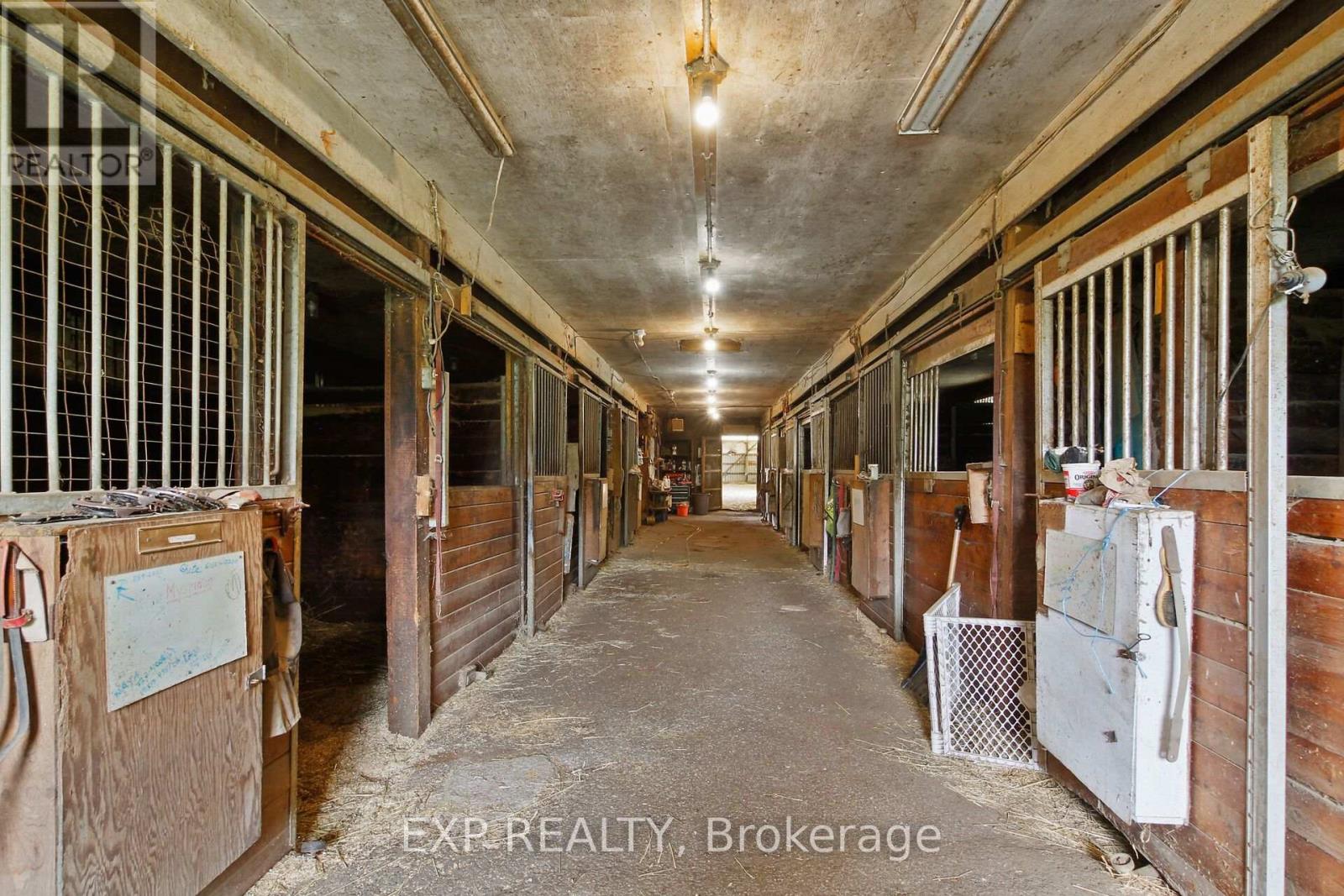 1798 BURNT LANDS ROAD, Ottawa. Luxury613. By Peter Sagos - Image 35