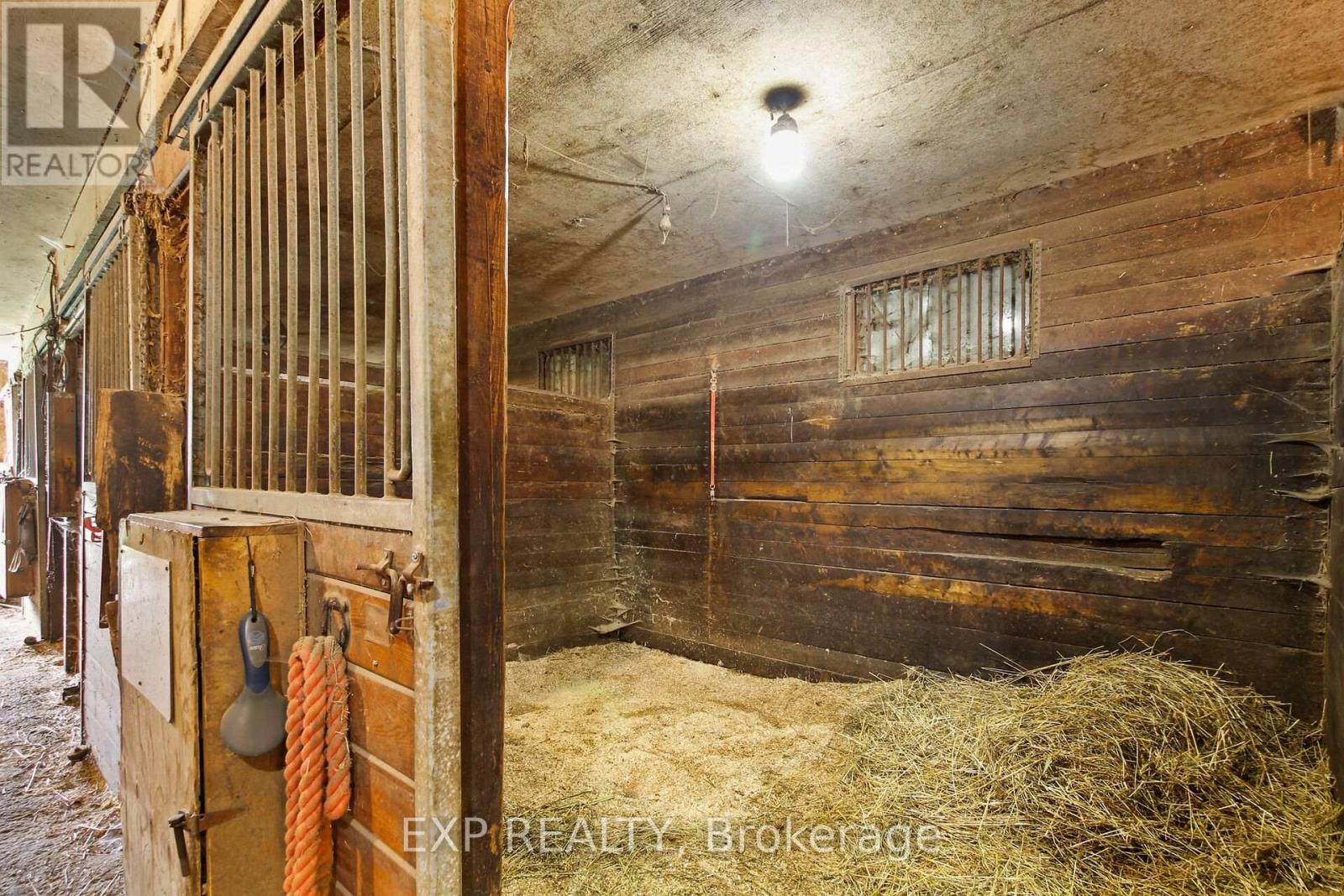 1798 BURNT LANDS ROAD, Ottawa. Luxury613. By Peter Sagos - Image 36