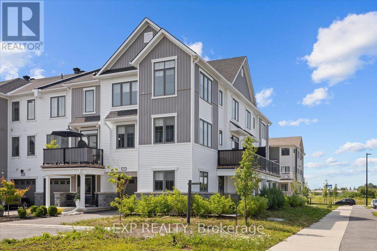 293 ANYOLITE PRIVATE, Ottawa. Luxury613. By Peter Sagos - Image 32