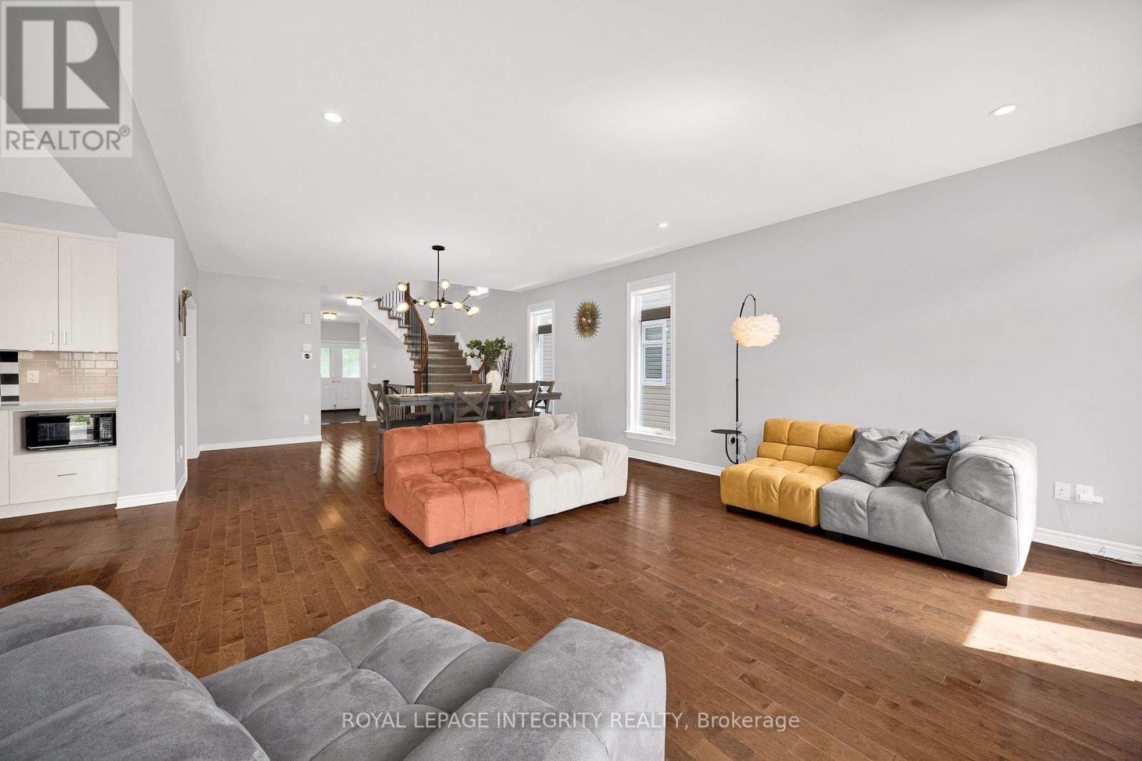 4 Bed, 3 Bath House for Sale in Ottawa – 573 EGRET WAY, Ottawa – MLS# X13540116 - Image 14